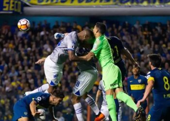 Árbitro da polêmica expulsão de Dedé em 2018 será juiz no Cruzeiro x Mushuc Runa