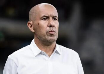 Suspenso, Jonathan Jesus deixa vaga na zaga do Cruzeiro: Quem deve entrar?