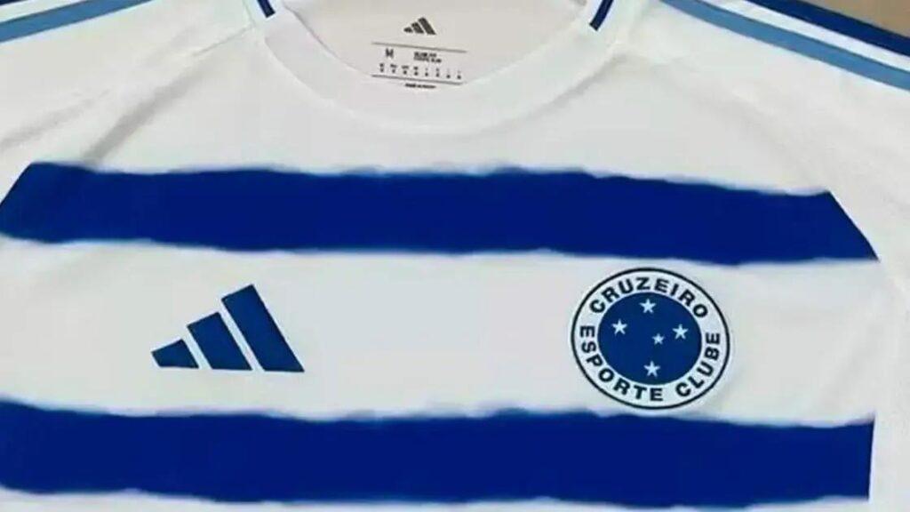 Cruzeiro anuncia nova camisa branca para 2025 com design especial