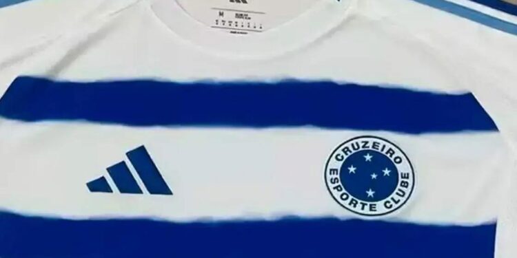Cruzeiro anuncia nova camisa branca para 2025 com design especial