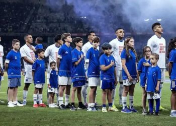 Cruzeiro registra lucro de R$ 2,1 milhões ao vencer Flamengo no Mineirão