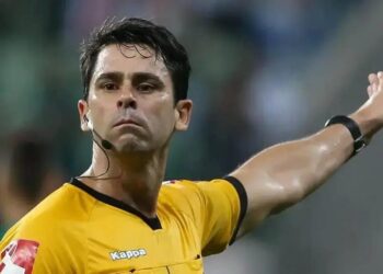 Cruzeiro se manifesta contra arbitragem após empate em clássico com Atlético-MG