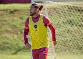 Diego Torres, do Vila Nova, fala sobre desafio contra o Cruzeiro