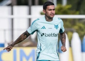 Dudu encerra passagem pelo Cruzeiro e negocia com o Atlético-MG