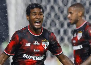 Lucas Ferreira negocia renovação com São Paulo enquanto é monitorado pelo Cruzeiro