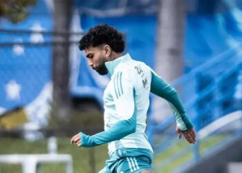 Paulo Azeredo se pronuncia após demissão por declaração sobre Gabigol