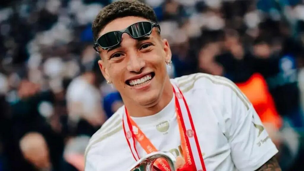 Robert, ex-Cruzeiro, conquista primeiro título profissional pelo Copenhagen