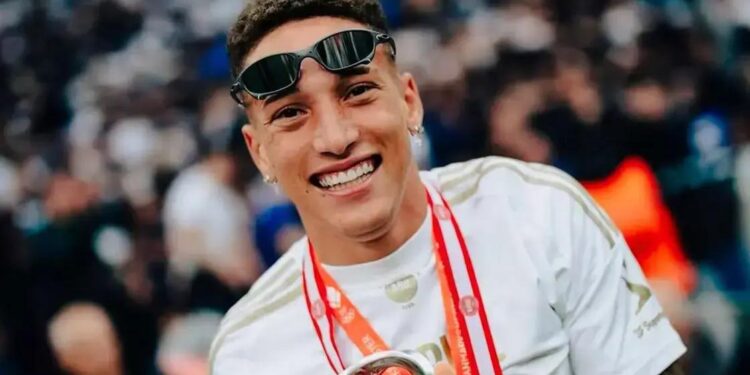 Robert, ex-Cruzeiro, conquista primeiro título profissional pelo Copenhagen