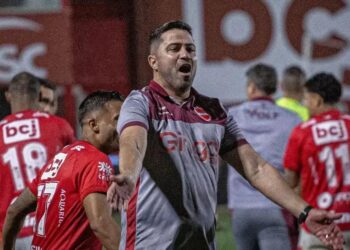Vila Nova pode ter três desfalques importantes contra o Cruzeiro na Copa do Brasil