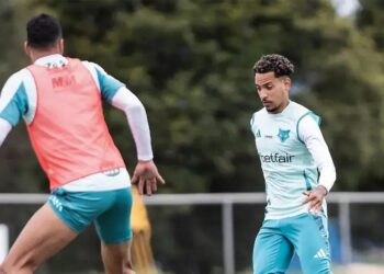 Vitória do Cruzeiro na Sul-Americana gera repercussão antes do clássico