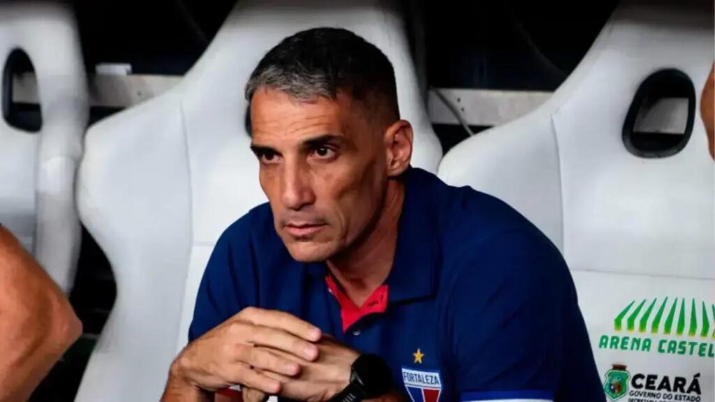 Vojvoda reconhece ano difícil para o Fortaleza antes de enfrentar o Cruzeiro