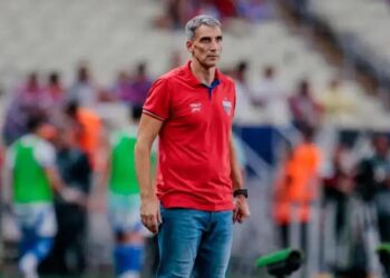 Vojvoda sob pressão após derrota do Fortaleza para o Cruzeiro